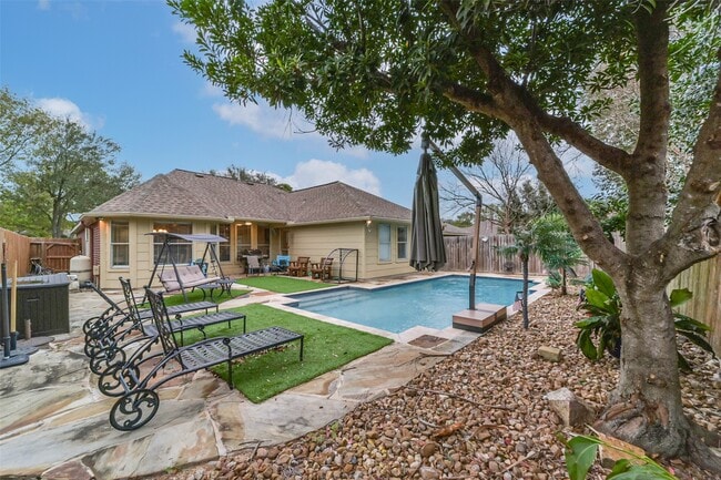 Building Photo - 9926 Elm Meadow Trail