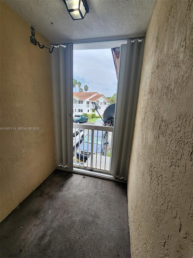 Building Photo - 7655 SW 153rd Ct