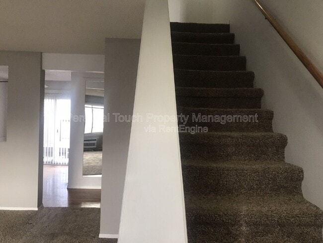 Building Photo - 440 22nd St E