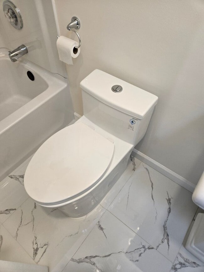 Building Photo - 77 Juniper Rd