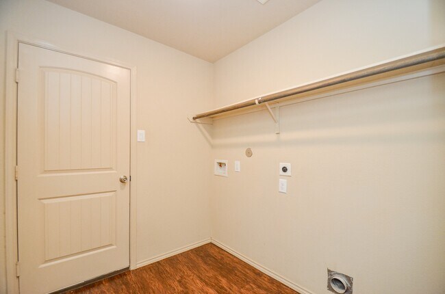 Building Photo - 20114 Louetta Ash Dr