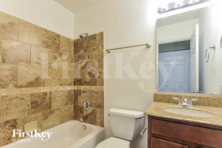 Building Photo - 1070 Eaglepass Ct