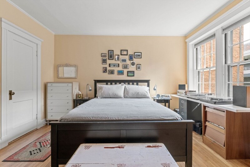 Building Photo - 43 Linnaean St