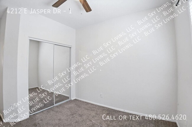 Building Photo - 4212 E Jasper Dr