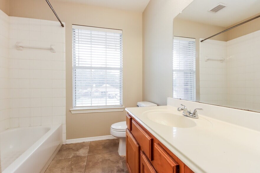 Building Photo - 26622 Cypresswood Dr