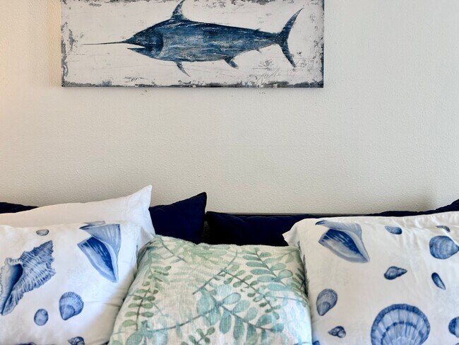 Building Photo - 1-Bedroom + 1 Bathroom Condo | Channel Islands Waterfront | Monthly Furnished Rental