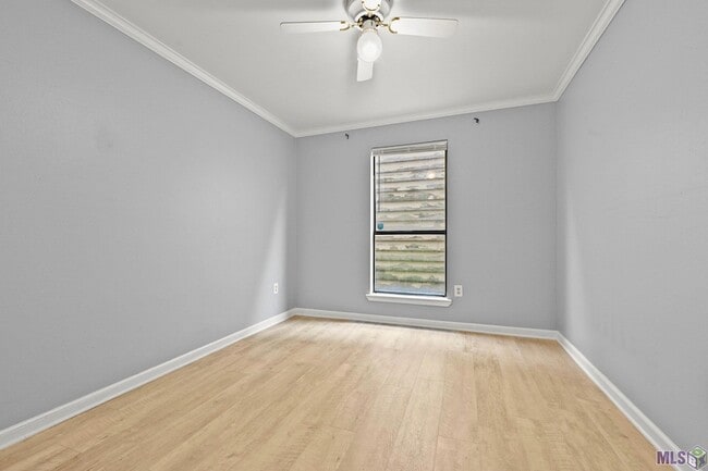 Building Photo - 5952 Fort Clarke Dr N