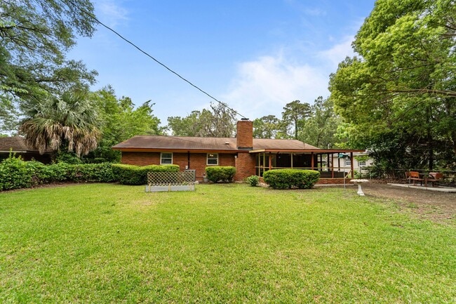 Building Photo - Charming 3-Bedroom Home on Savannah’s Southside with Covered Patio and Large Backyard