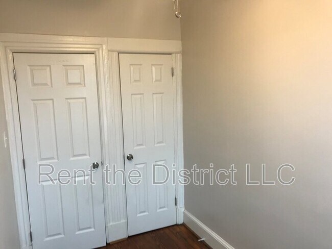 Building Photo - 1512 Trinidad Ave NE