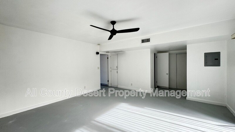 Building Photo - 46075 Ocotillo Dr