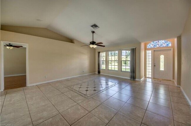 Building Photo - 1322 SW 5th Pl