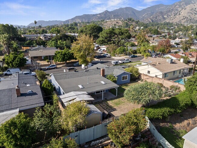 Building Photo - "Charming 3-Bedroom Sylmar Home with Cozy ...