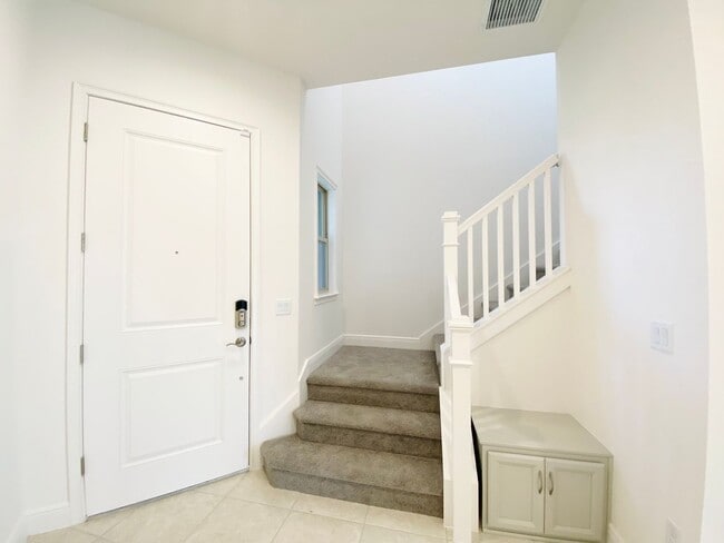 Building Photo - Eagle Creek house for Rent