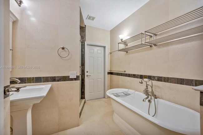 Building Photo - 186 Edgewater Dr