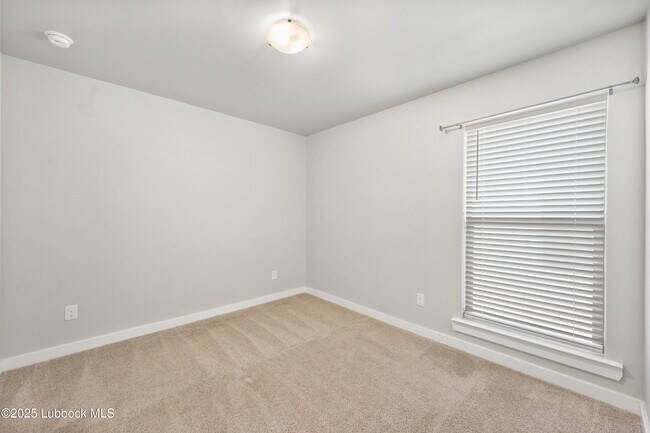 Building Photo - 3705 Urbana Ave