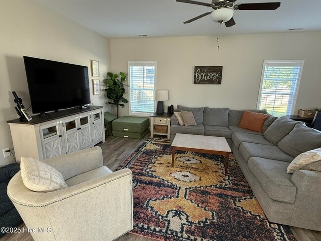 Building Photo - 107 Shagbark Ct