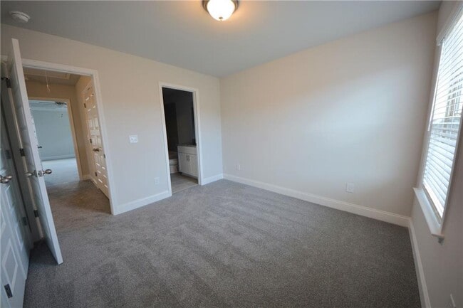 Building Photo - 1450 Sunny Vly Ln