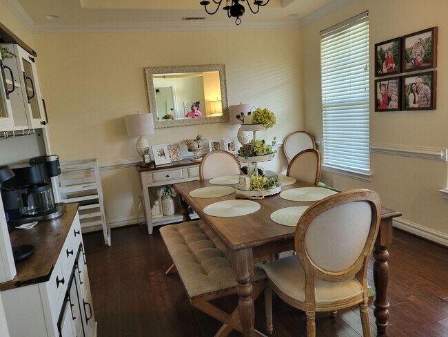 Building Photo - Beautiful 3BD/2.5BA 2 story condo in the Sherwood Lakes Neighborhood!
