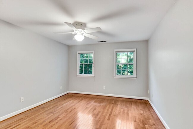Building Photo - Large, beautiful home in Oconee!