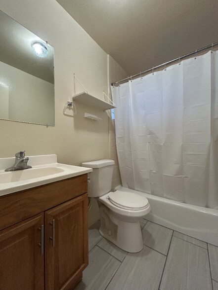 Building Photo - 313 S Wabash Ave