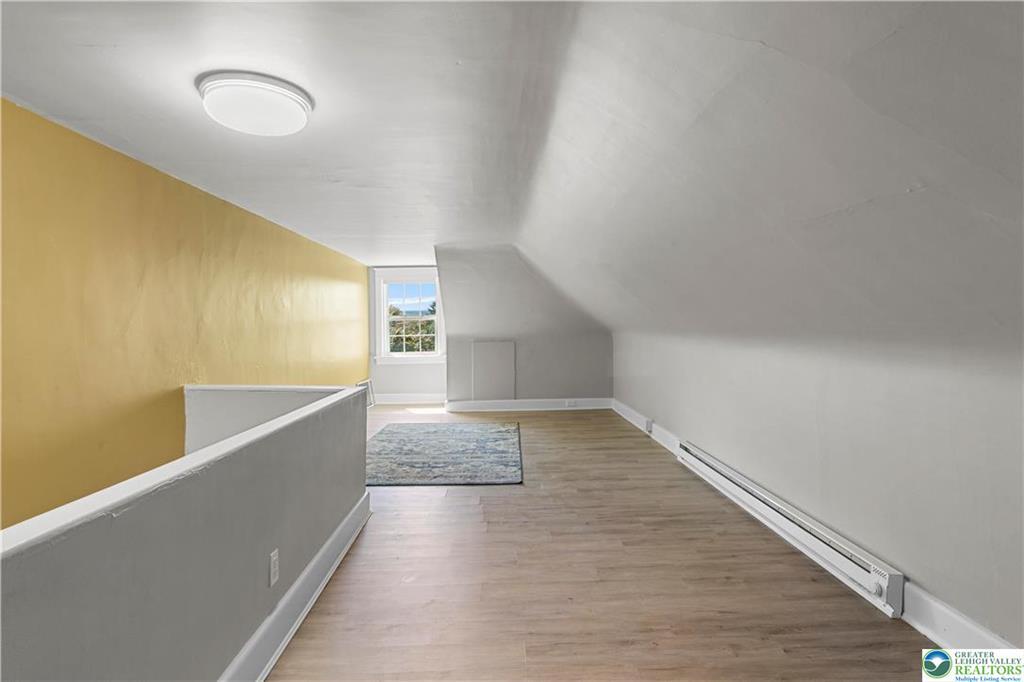 Building Photo - 413 Woodlawn Ave