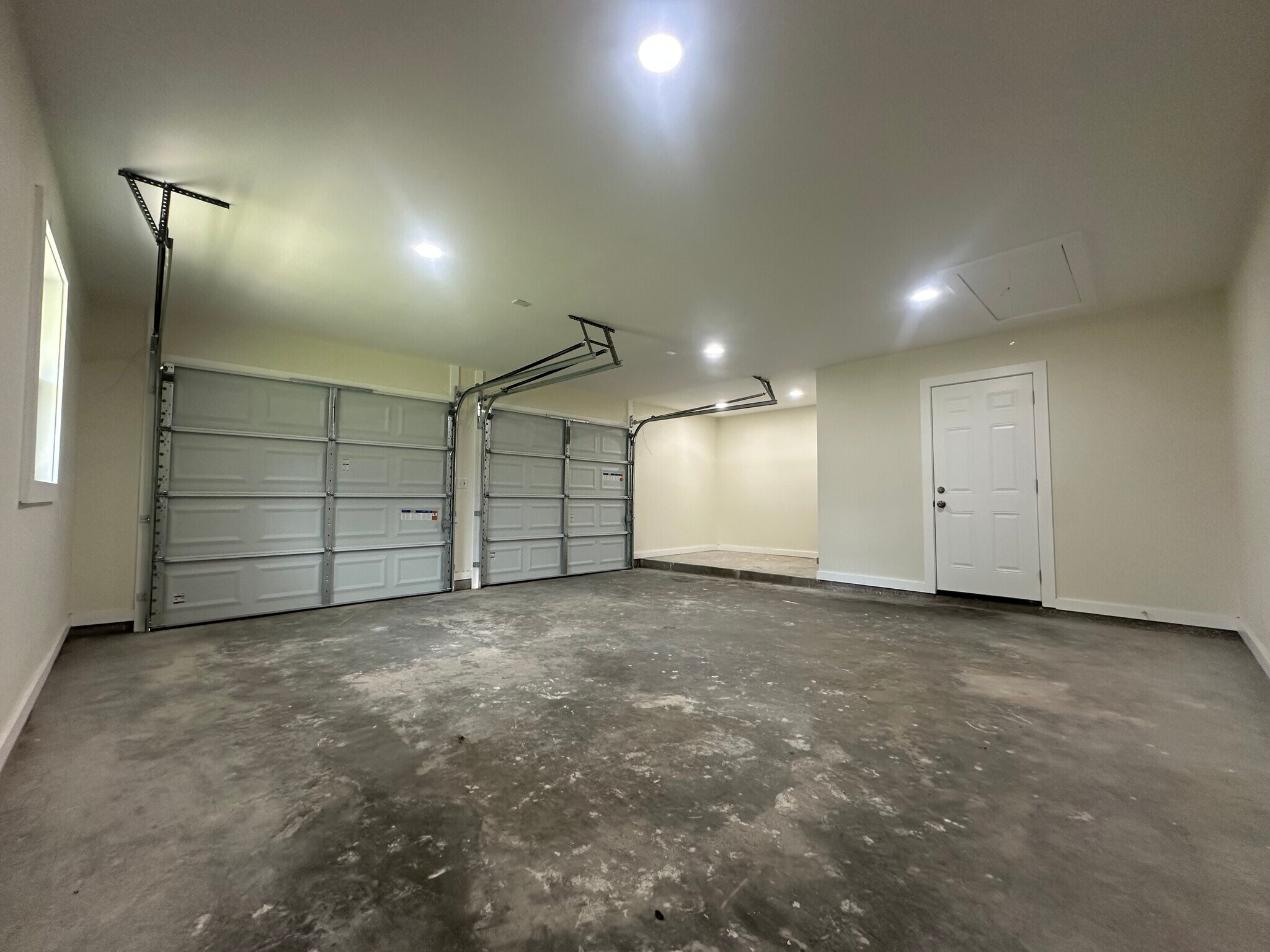 Building Photo - 805 Mead Rd