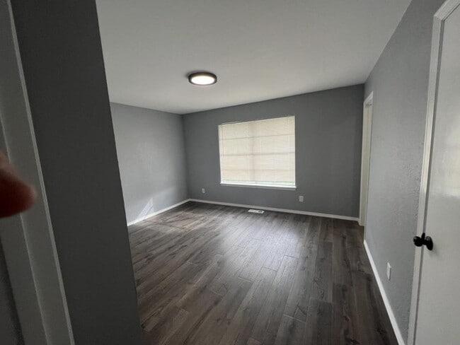 Building Photo - 14106 E 19th Pl S