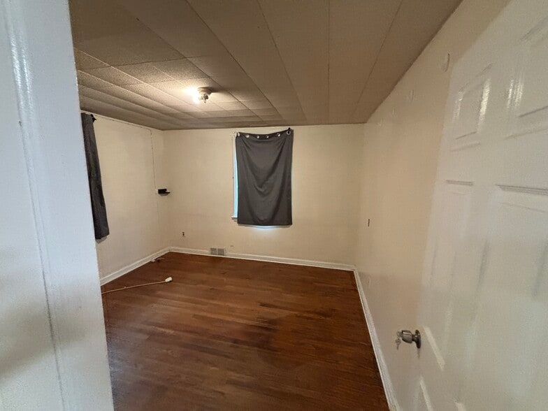 Building Photo - 438 Ewingville Rd