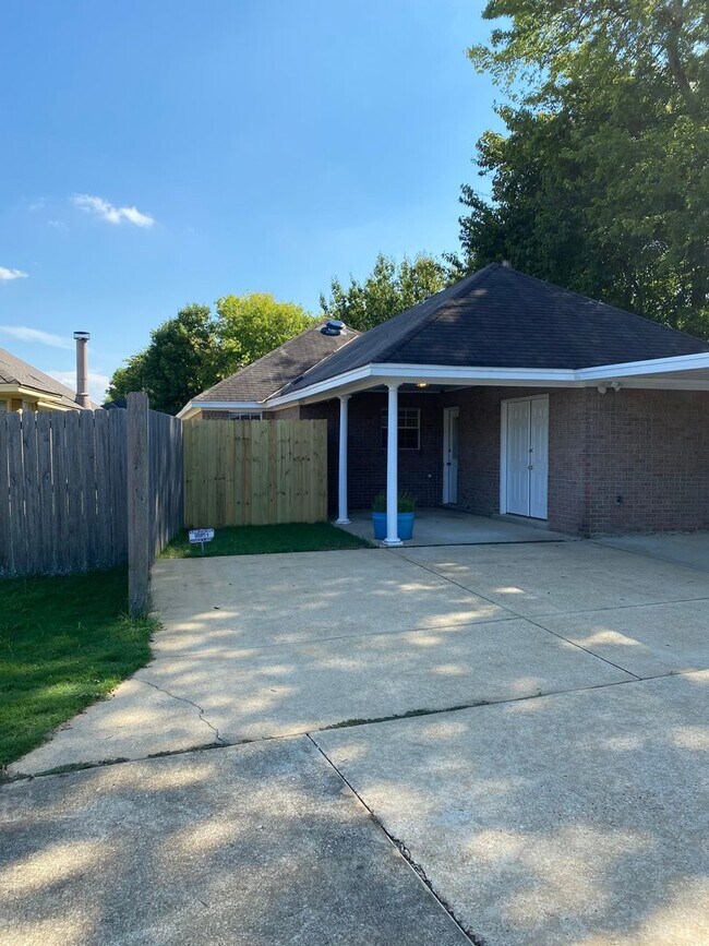 Building Photo - Thorington Trace