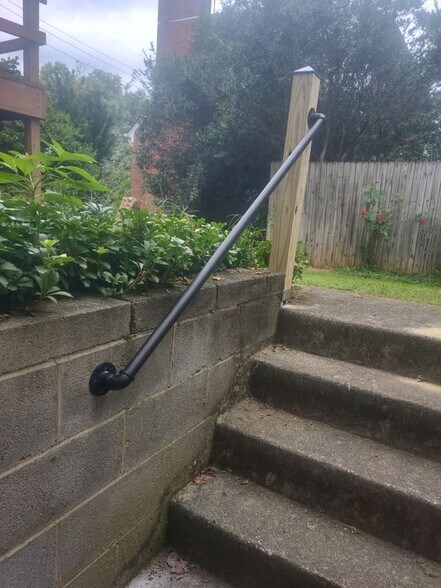 Building Photo - 5 Maryland Ave