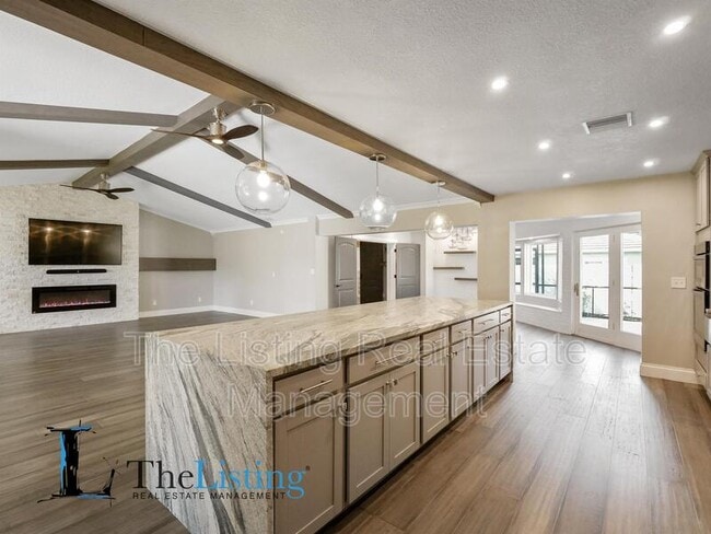 Building Photo - 8268 Burgos Ct