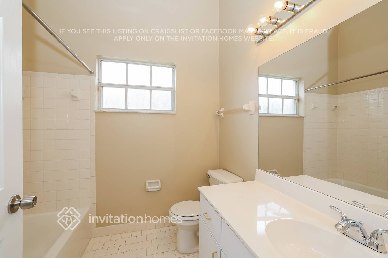 Building Photo - 6067 Ungerer St