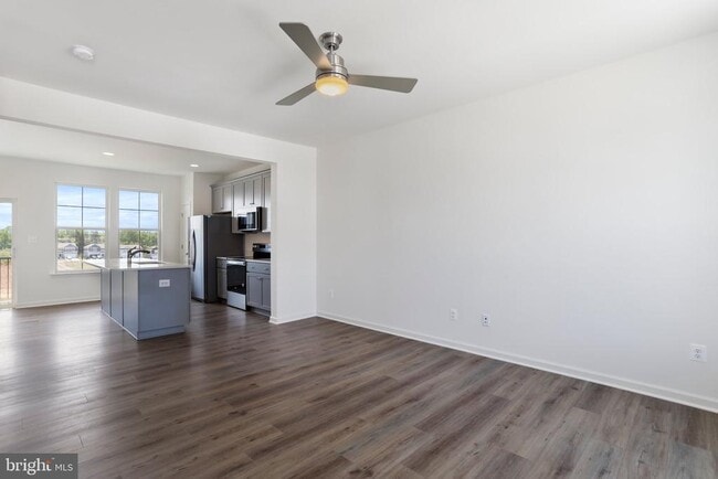 Building Photo - 241 Clifton Mnr