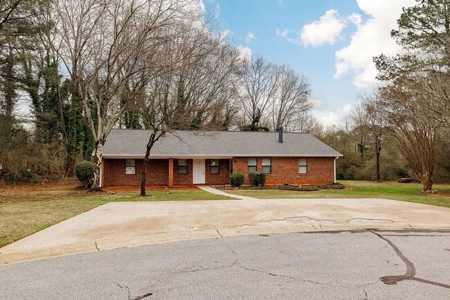 Building Photo - 112 Upland Ct