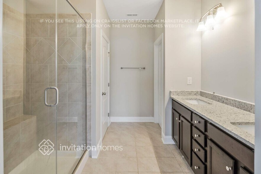 Building Photo - 1400 Thessallian Ln