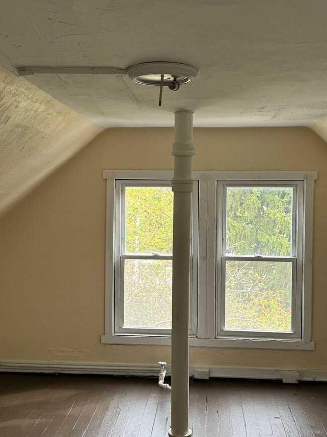 Building Photo - 1519-1525 Clark Ave