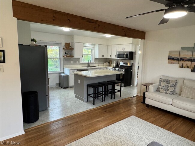 Building Photo - 109 Carroll Dr