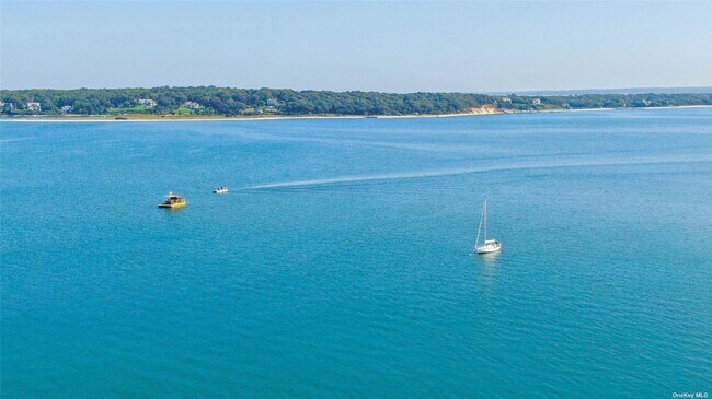 Building Photo - 189 Old Harbor Rd