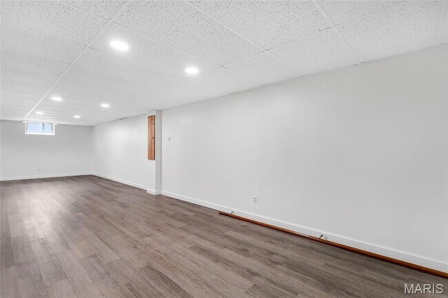 Building Photo - 524 Cheryl Ann Dr