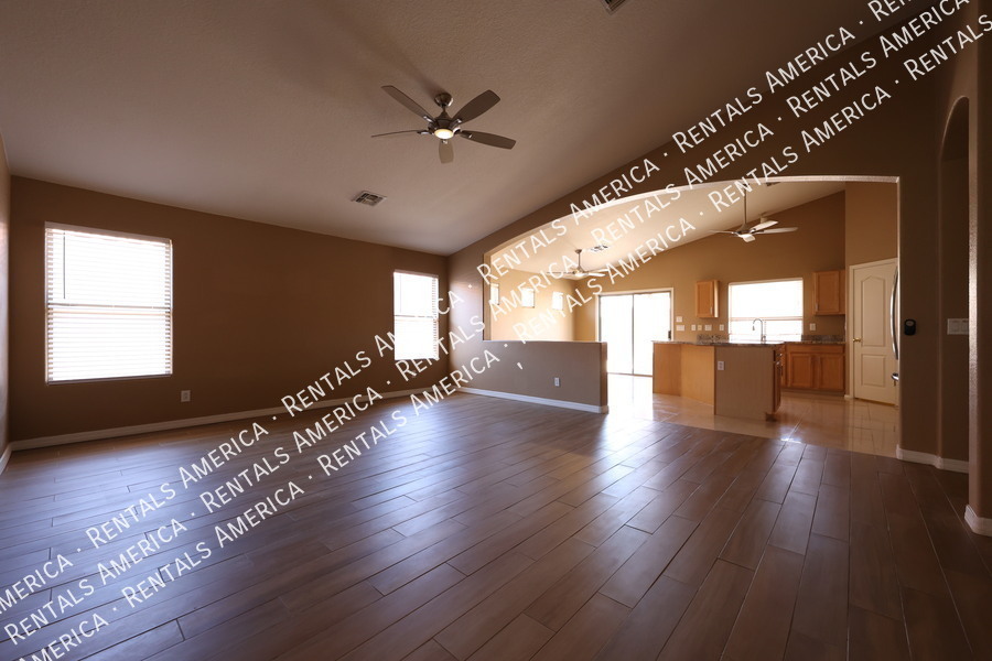 Building Photo - 42604 W Oakland Dr