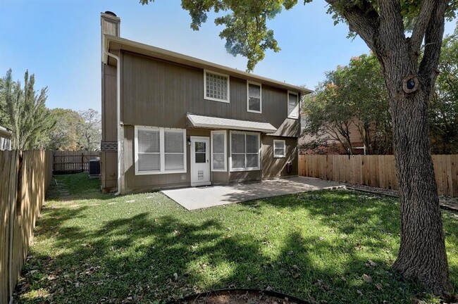 Building Photo - 7408 Tovar Dr