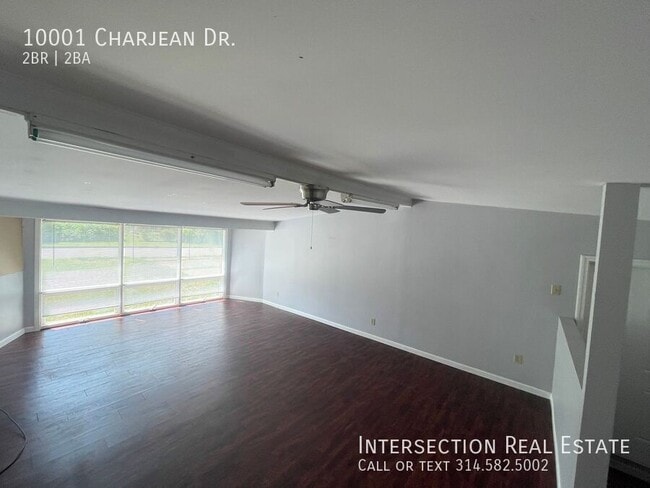 Building Photo - 10001 Charjean Dr