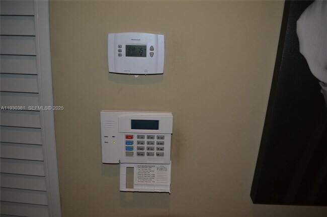 Building Photo - 9727 Hammocks Blvd