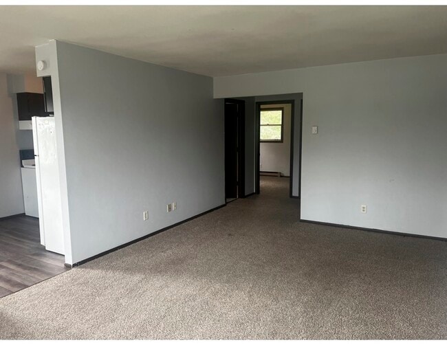 Building Photo - Memorial