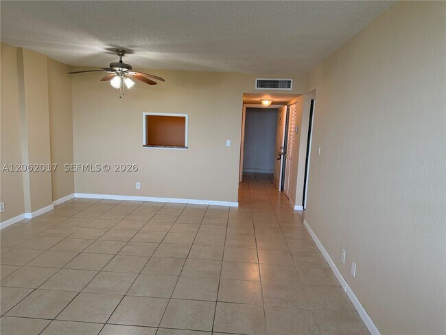 Building Photo - 9001 SW 77th Ave