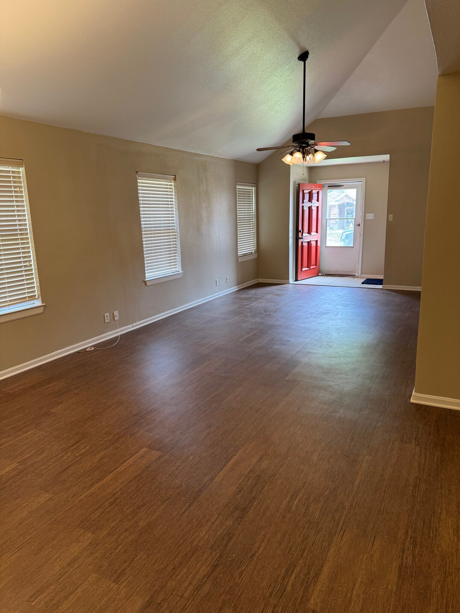 Building Photo - 1910 Monte Cristo Way