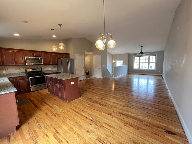 Building Photo - 60 Bray Ave