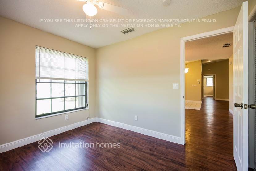 Building Photo - 2212 Viscaya Pkwy