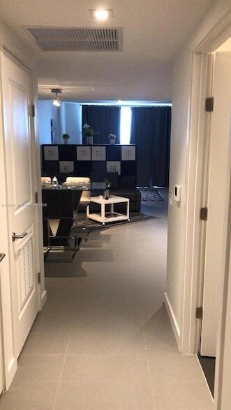 Building Photo - 1600 NE 1st Ave