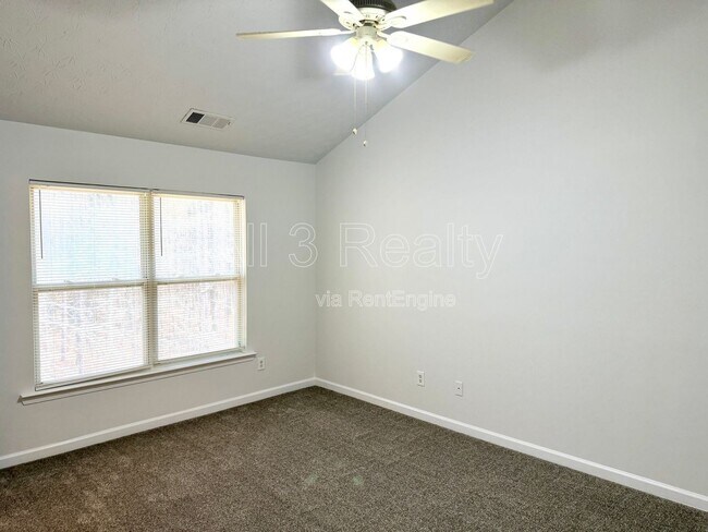 Building Photo - 150 Abenberg Ct